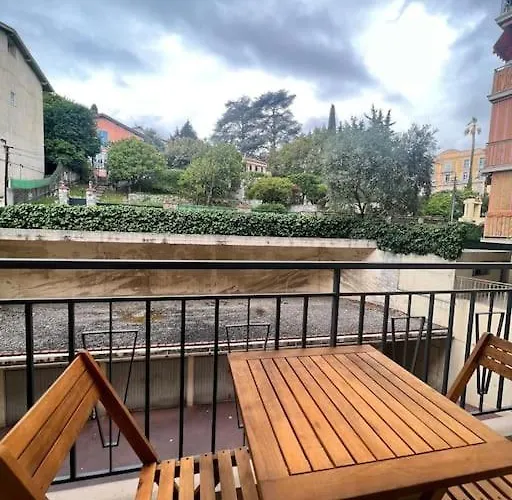 Beau 2 Pieces,terrasse, Parking Centre *