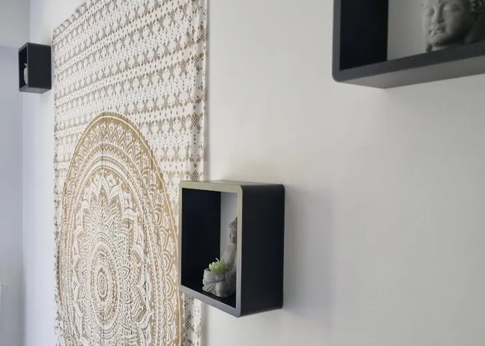 Beau 2 Pieces,terrasse, Parking Centre Menton