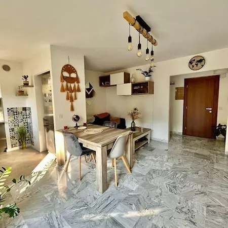 Beau 2 Pieces,terrasse, Parking Centre Apartment *