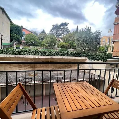 Beau 2 Pieces,terrasse, Parking Centre *