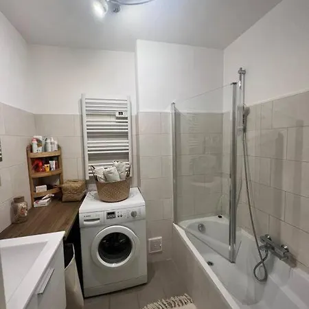 Beau 2 Pièces,terrasse, Parking Centre * Menton