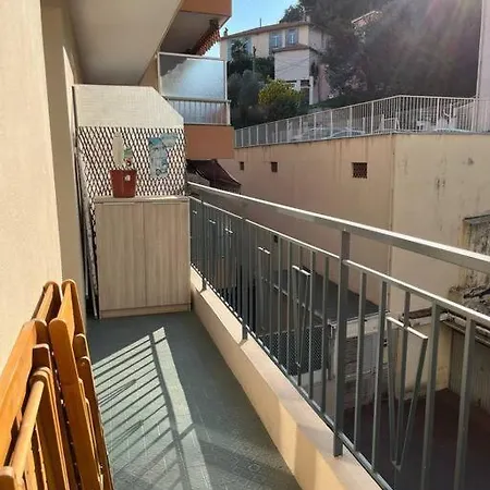 Beau 2 Pieces,terrasse, Parking Centre * Menton
