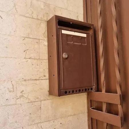 Beau 2 Pièces,terrasse, Parking Centre *