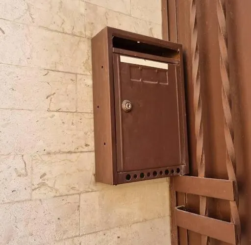 Beau 2 Pieces,terrasse, Parking Centre *