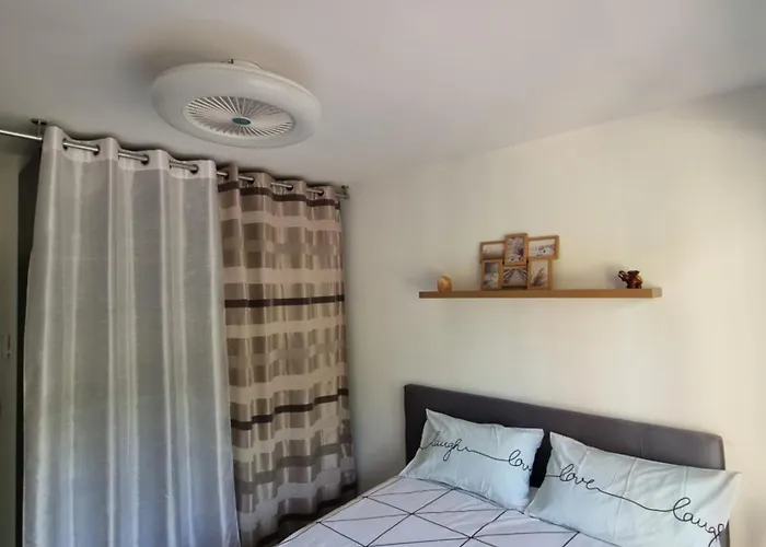 Beau 2 Pieces,terrasse, Parking Centre