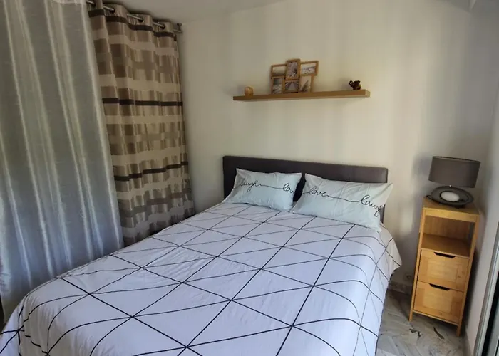 Beau 2 Pieces,terrasse, Parking Centre * Menton